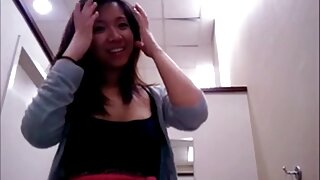 बस्टी सोनेरी सेक्स देवी तिच्या कडक प्रियकराला हॉट ब्लोजॉब देते